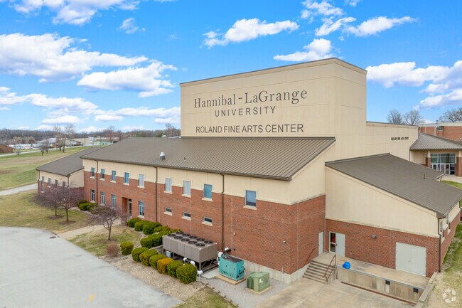29 majors are offered at the private Christian college of Hannibal-LaGrange University.
