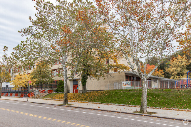 PS 213 Carl Ullman School is a top-rated public school located in Queens, NY.