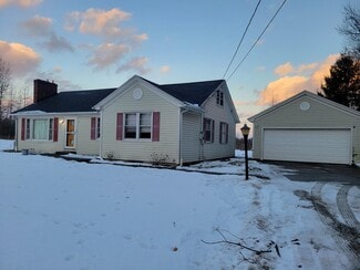4429 Tippecanoe Rd, Youngstown, OH 44511