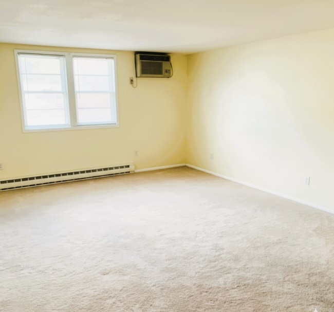 870 Haverhill St, Rowley, MA 01969 - photo 7