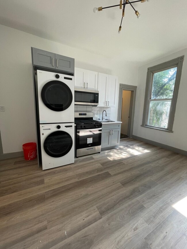 1143 Summit Ave Unit 4, Jersey City, NJ 07307