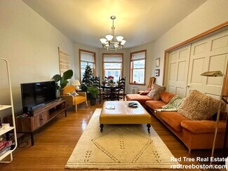 25 Gibbs St Unit 3, Brookline, MA 02446
