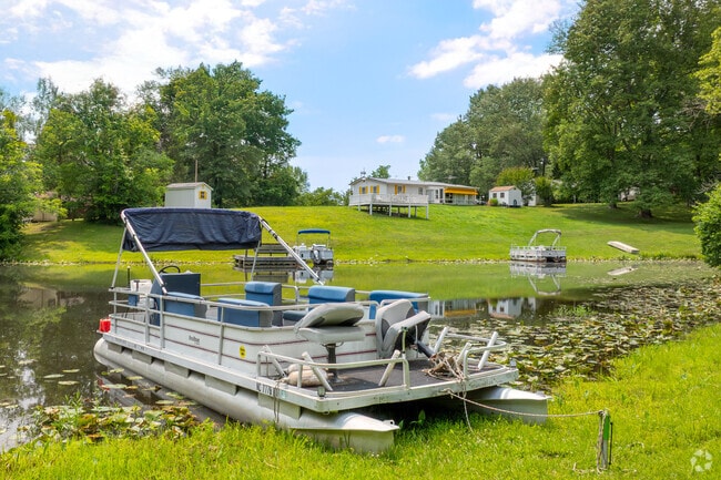 Columbia VA, showcases beautiful lakefront homes that blend scenic views with comfortable living.