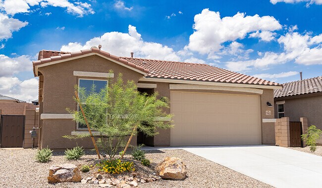 7862 S Star Wash Loop, Tucson, AZ 85757 - photo 2