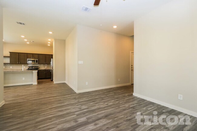 9835 Willow Creek Commerce Dr, Tomball, TX 77375 - photo 6