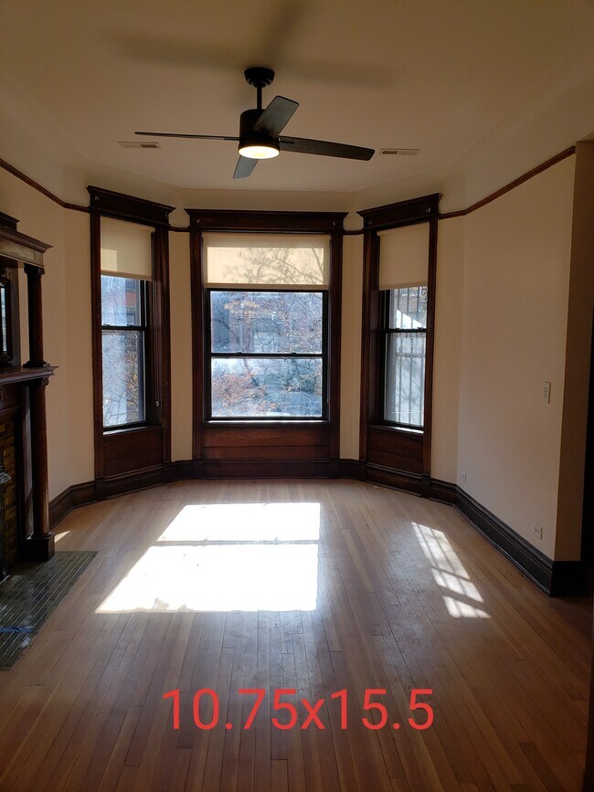 912 W Newport Ave Unit 1, Chicago, IL 60657