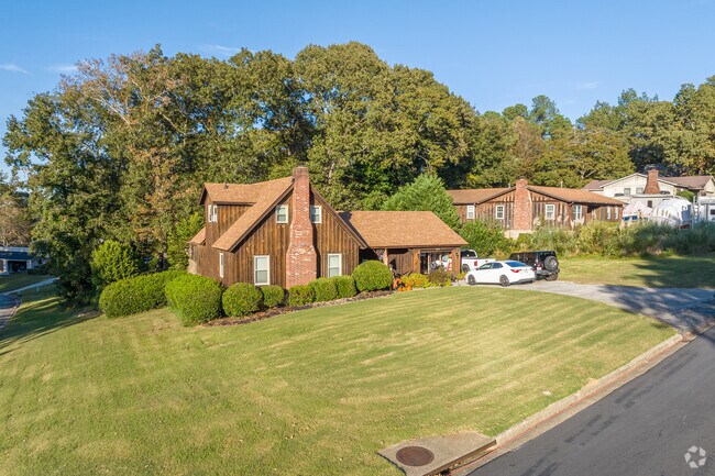 Unique one- and two-story homes line the streets of Windsor Spring.