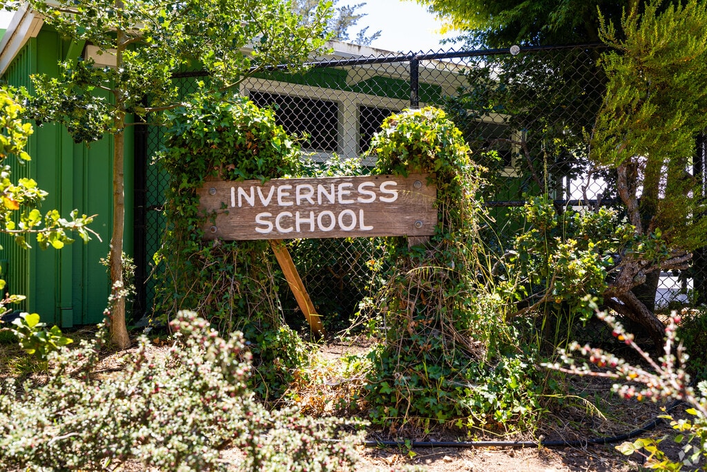 Inverness School is part of Inverness' Shoreline Unified School district.