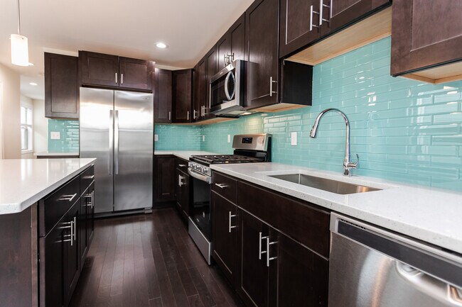 477 Fulton St unit F, Medford, MA 02155 - photo 2