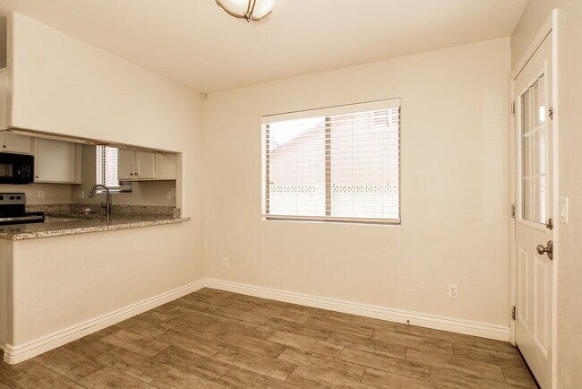 8802 E University Dr, Mesa, AZ 85207 - photo 7