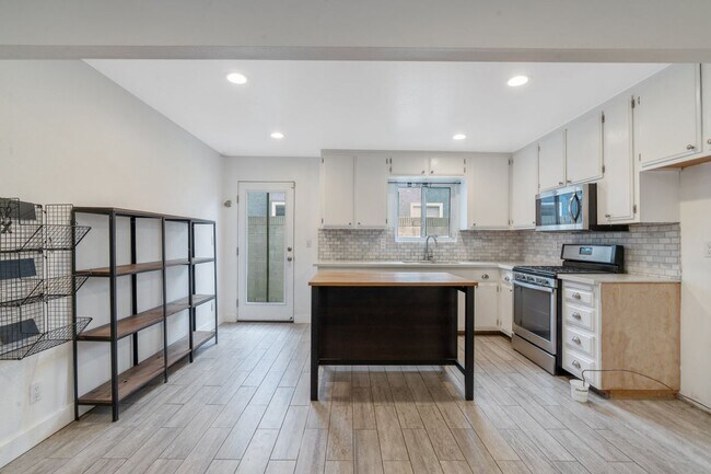 1427 E 55th St, Long Beach, CA 90805 - photo 7