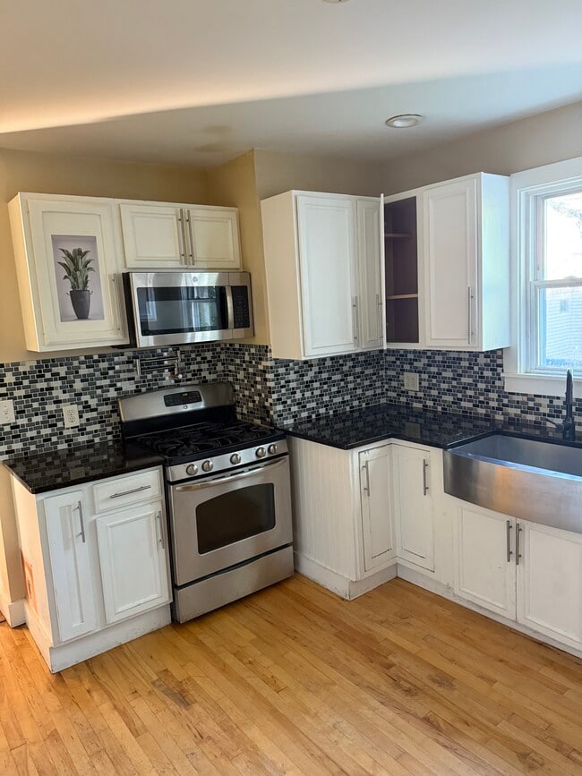 1455 Congress St unit 1, Portland, ME 04102 - photo 2