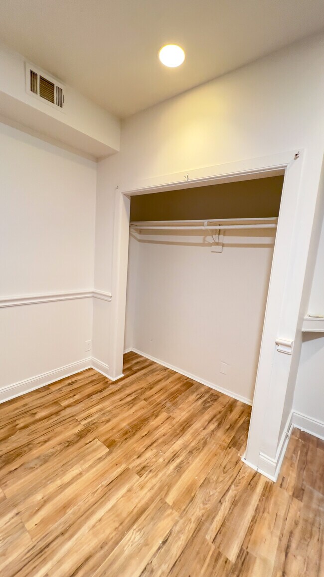 2341 18th St NW Unit 2, Washington, DC 20009