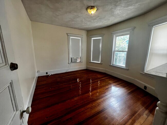 63 Sycamore St unit 1, Somerville, MA 02145 - photo 3