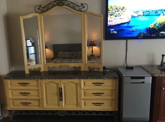 36 Gables Blvd, Weston, FL 33326 - photo 5