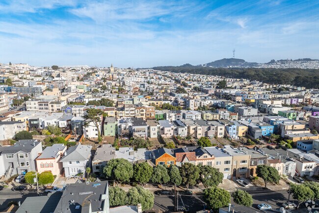 Outer Richmond is filled with colorful streets.