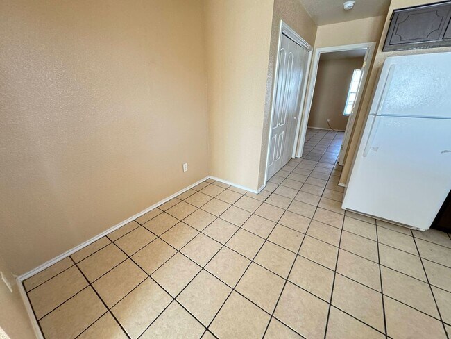 4001 Doraine Ct unit D, Killeen, TX 76549 - photo 4