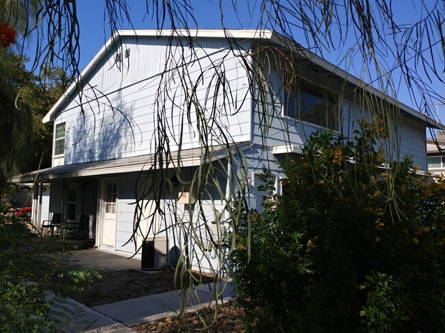 1379 Dorothy Ave unit 4, Las Vegas, NV 89119 - photo 2