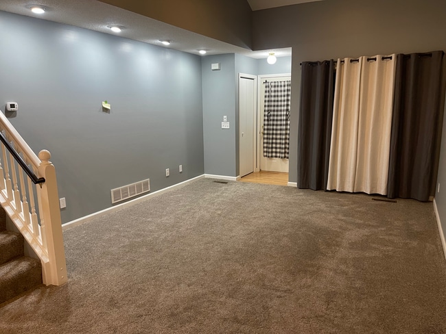 7078 48th St N, Saint Paul, MN 55128 - photo 3