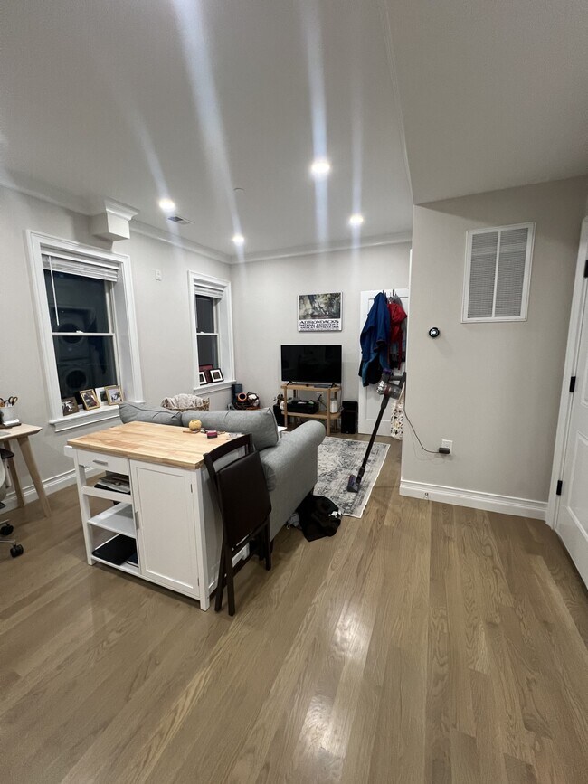 18 Mount Hood Rd unit 6, Brighton, MA 02135 - photo 6