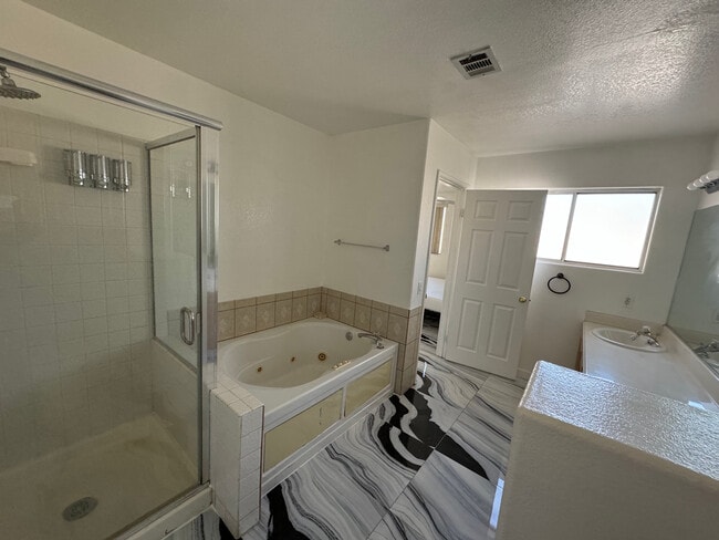 4509 Palm Mesa Dr unit master bedroom, Las Vegas, NV 89120 - photo 3