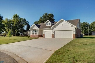 5225 April Ct, Battlefield, MO 65619