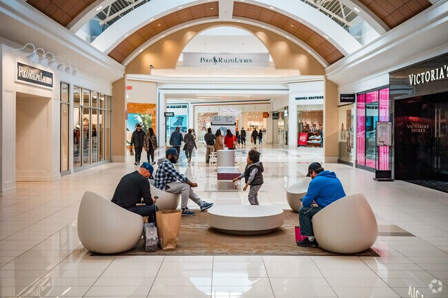 Niagara Falls Fashion Outlets recently had an addition built for more stores.