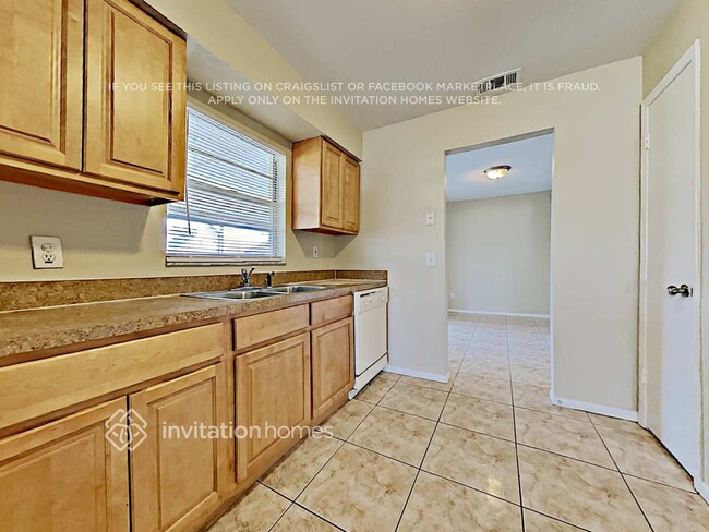 99 Oaxaca Ln, Kissimmee, FL 34743 - photo 7