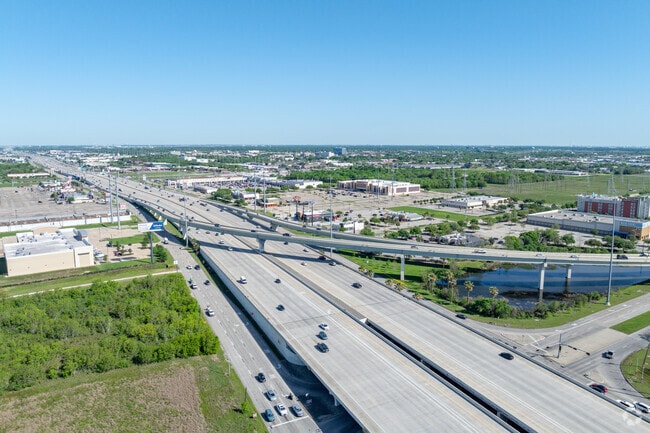 Clear Lake Shores has quick access to Interstate 45.