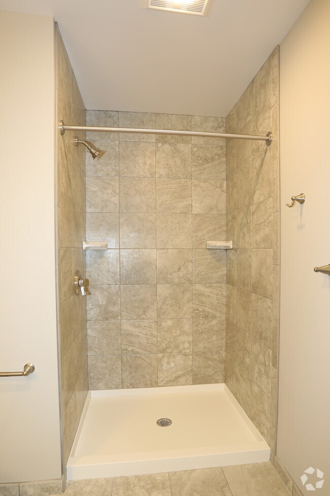 Charlotte Square, Rochester, NY 14607 - photo 4