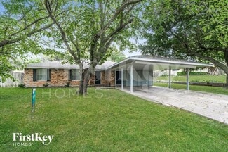 204 E Lanett Dr, DeSoto, TX 75115