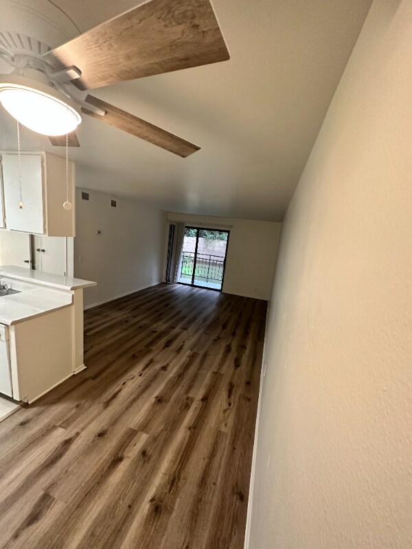 7040 Haskell Ave unit 307, Van Nuys, CA 91406 - photo 3