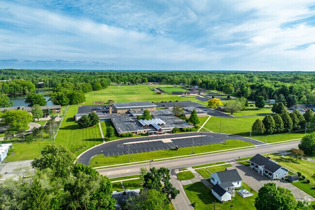 Paw Paw Middle School has a student population of 475 students.