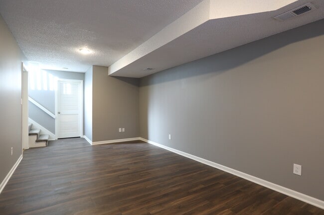 326 NW Gibson Rd, Lees Summit, MO 64063 - photo 3