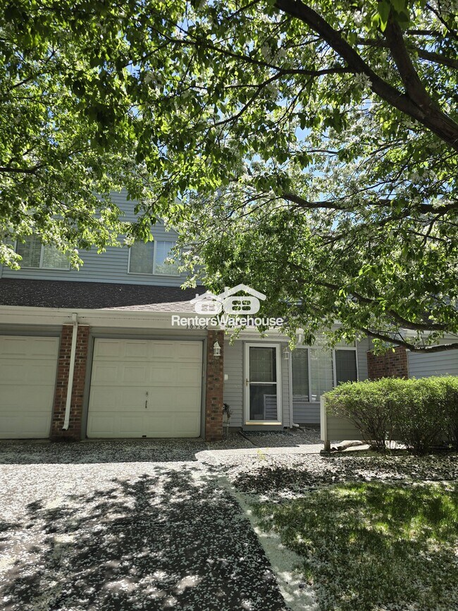 10962 Highland Rd, Minneapolis, MN 55438