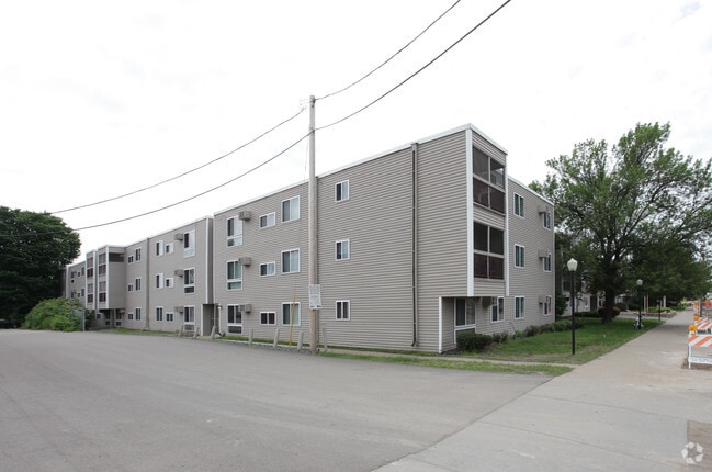 Woodhaven Apartments