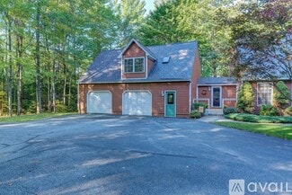 8 Moonlit Dr Unit 1, Windham, ME 04062