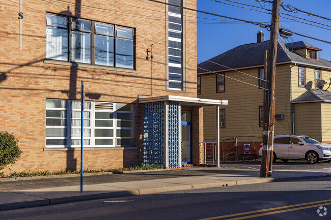 George Washington School