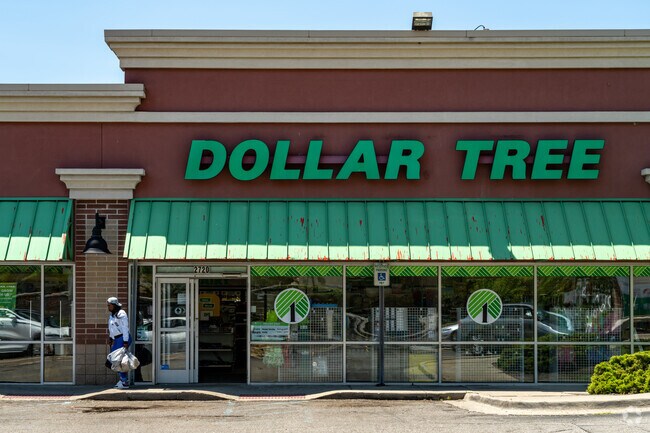 Visit Dollar Tree in Detroit's Elmwood Park neighborhood for all your home essentials.