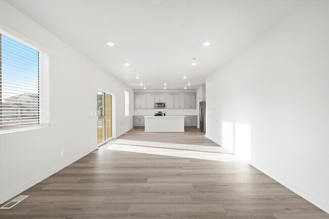 977 N 200 E, Santaquin, UT 84655 - photo 6