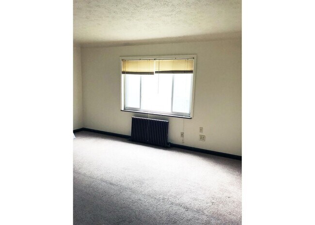 948 Ludlow Ave unit 948-04, Cincinnati, OH 45220 - photo 5