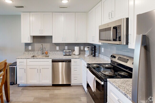 Avenue 6 - Luxury Apartments Downtown Huntsville South, Huntsville, AL 35805 - photo 3