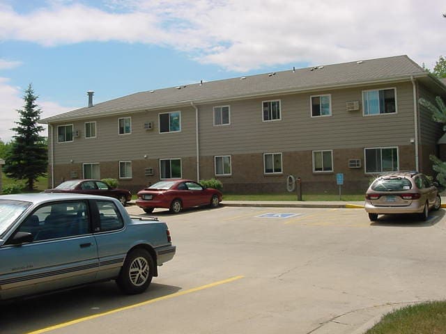 Parkview Housing, Park Rapids, MN 56470 - photo 2