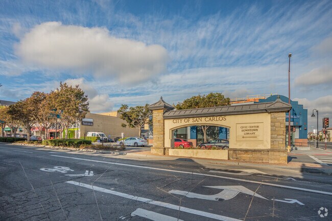 Downtown San Carlos offers shopping and dining options just down the hill from Alder Manor.