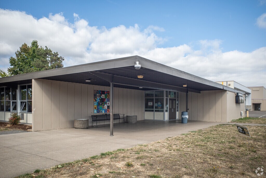 Waldo Middle is a Public School Serving North Lancaster in Salem, OR.
