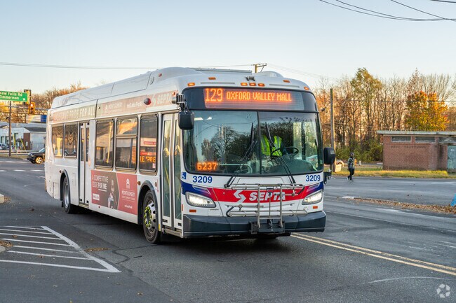 Locals can take the Septa bus along New Falls Road in Levittown for convenience.