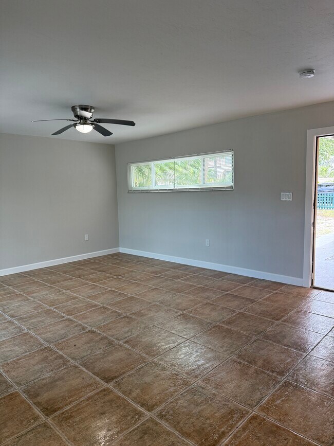 7006 Midnight Pass Rd unit 2, Sarasota, FL 34242 - photo 5