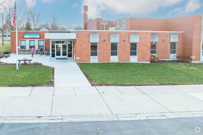 Illinois Lutheran Elementary School has great teachers dedicated to quality teaching.