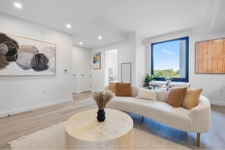 72-01 Queens Blvd, Queens, NY 11377