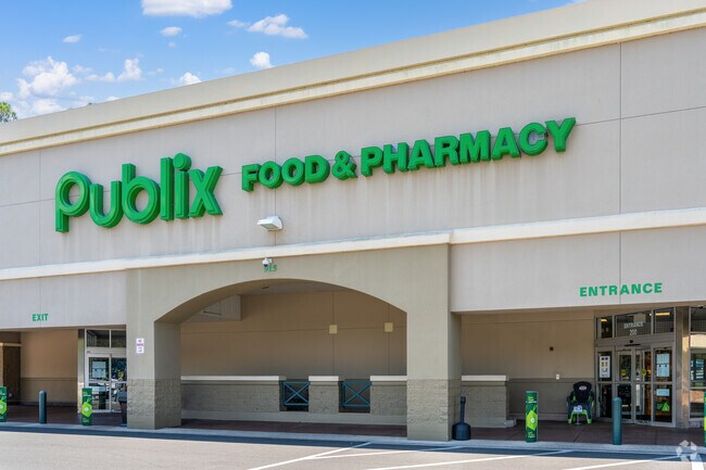 Publix is the beloved local grocery store in Plantation Estates.
